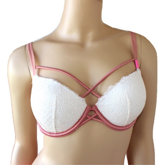 New 32DD VS Push Up bra - Picture 1 of 2